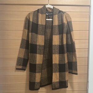 Women's Plaid Cardigan - Black and Tan